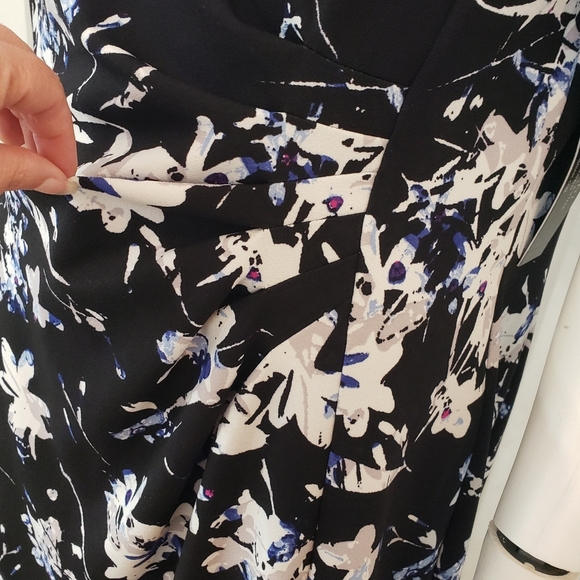 Tahari Black and White Floral Midi Dress - Picture 4 of 10